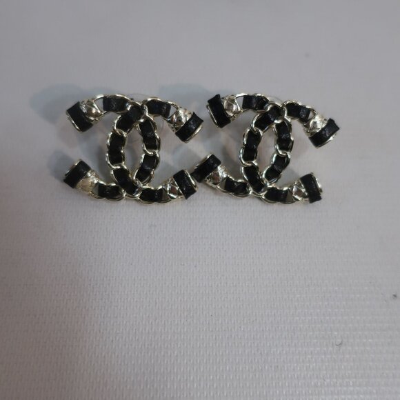 CHANEL Jewelry - NWOT Authentic Chanel Black Gold Interlocked CC Logo Leather Strap Stud Earrings